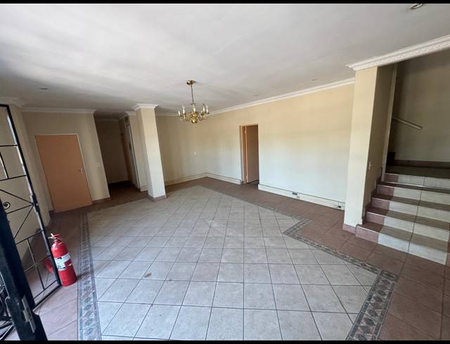 730M² BUSINESS CENTRE TO LET IN EASTGATE